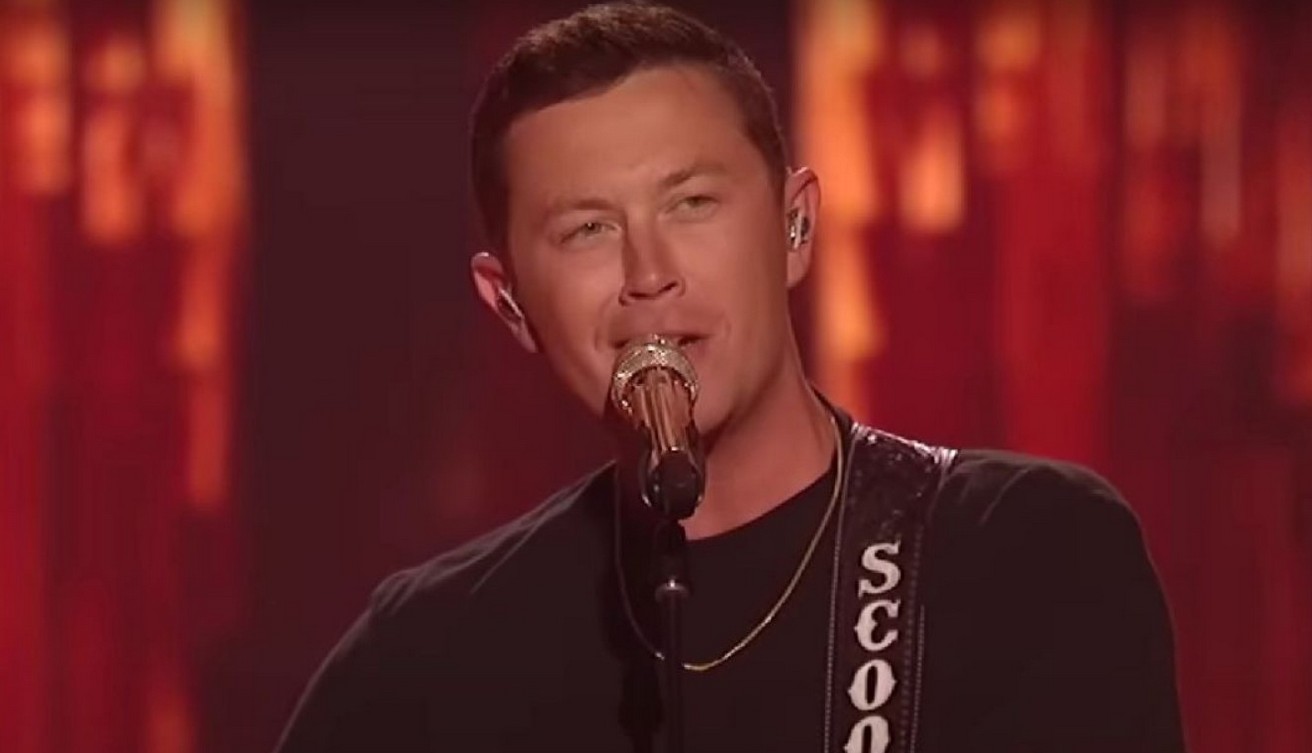 Scotty McCreery’s 2024 Show Proves His Dominance in Country Music Singing